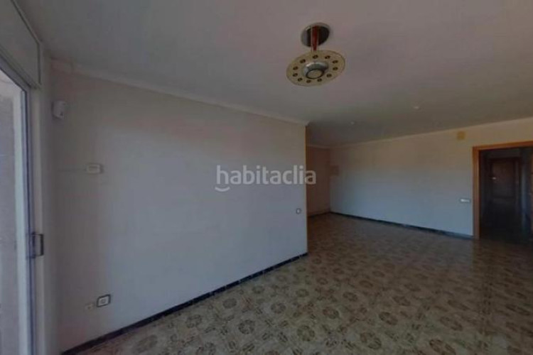 Piso  de 4 habitaciones en Zona Esportiva Terrassa
