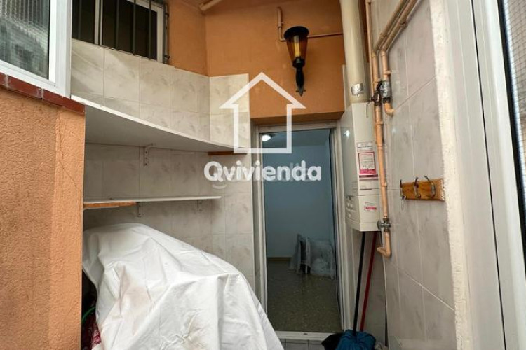 Piso  en planta baja de 3 habitaciones, todo exterior, La Cogullada en Terrassa