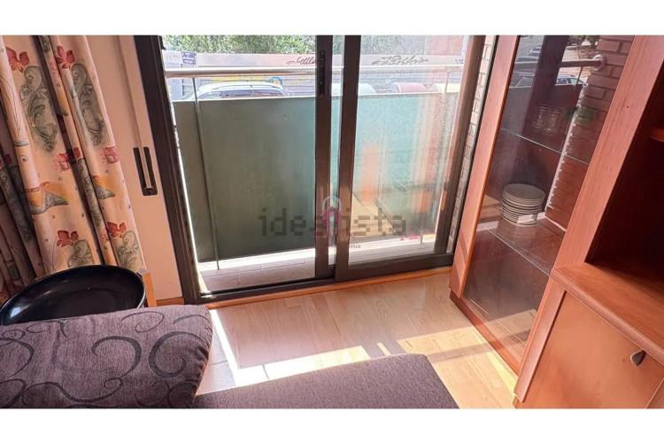 Piso en calle de la Poetessa Caparà