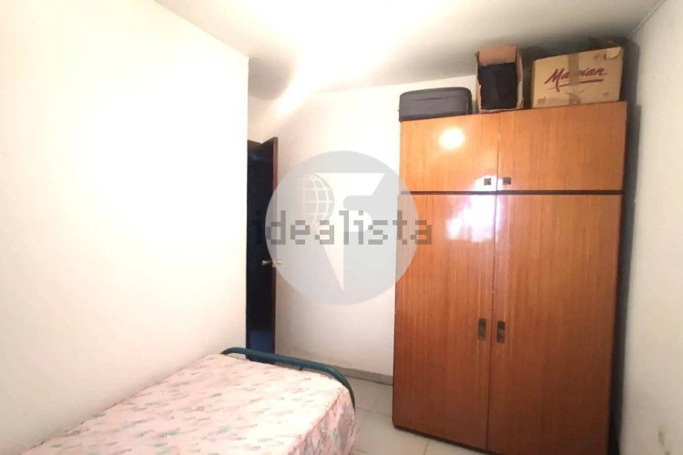 Casa independiente en calle del Camerun