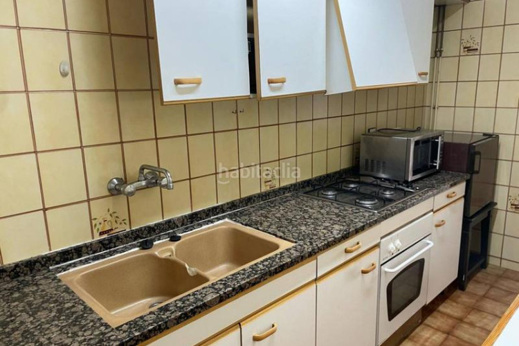 Piso  en muy buena zona ara dejar a su gusto en Terrassa
