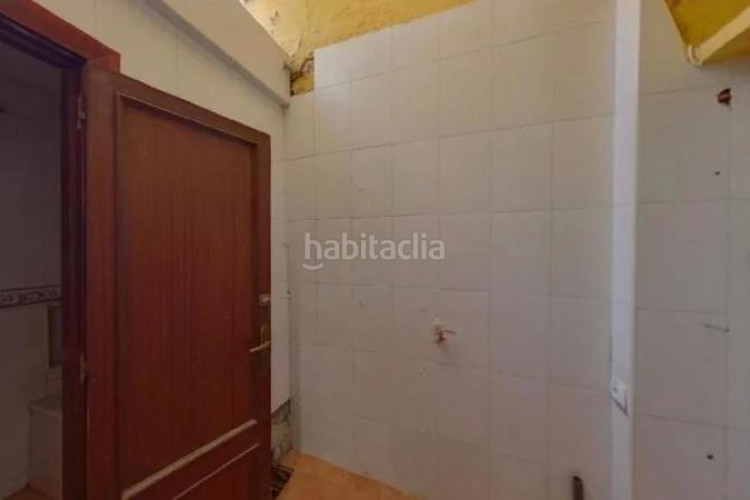 Piso (barcelona). "okupado" (no se puede visitar ni hipotecar). en Terrassa