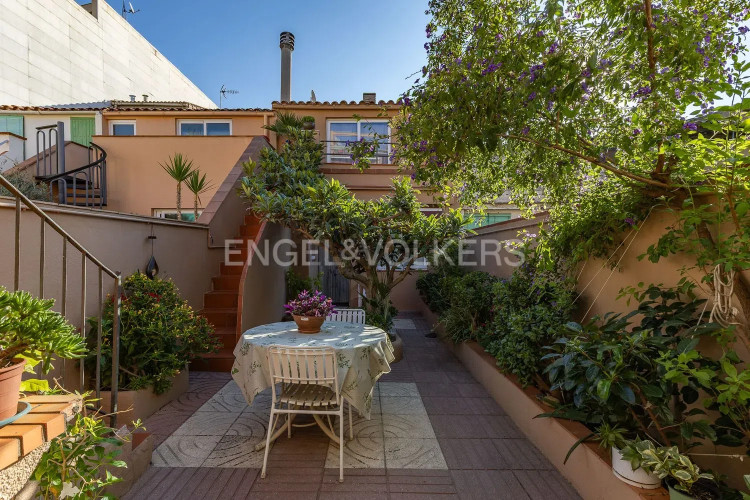 Chalet adosado en Barrio La Cogullada