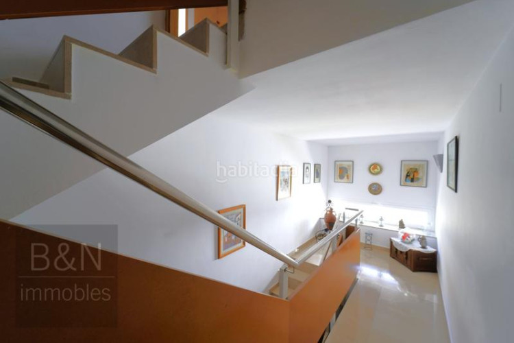 Dúplex espectacular terraza, garaje privado capacidad para 4 coches, vivienda amplia y luminosa! en Terrassa