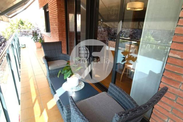 Dúplex  de ensueño en el centro con gran terraza y balcón, 2 plazas de parking y detalles premium en Terrassa