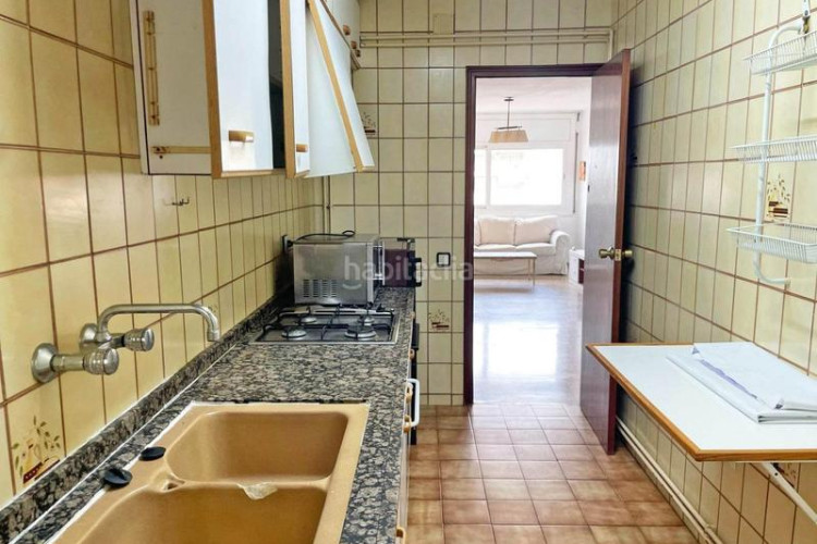 Piso  en venta zona escoles en Cementiri Vell Terrassa