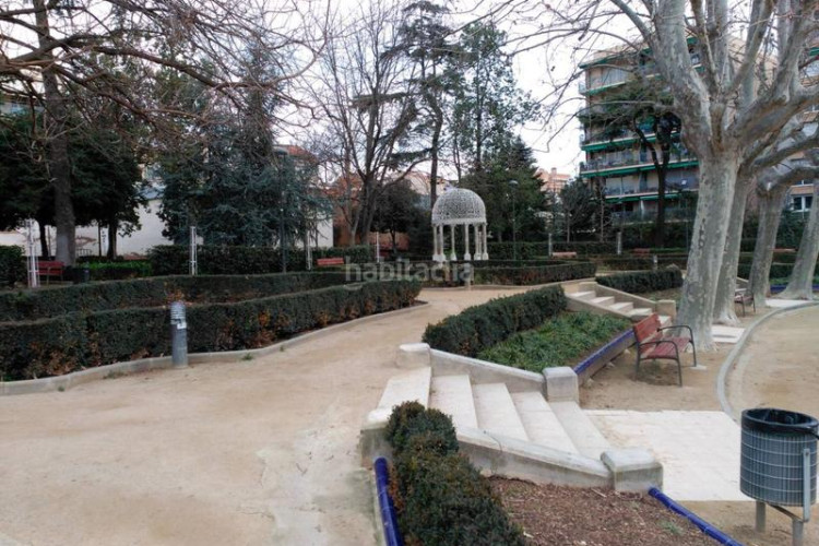 Piso gran piso en can aurell , 4 habitaciones y parking incluido en Terrassa