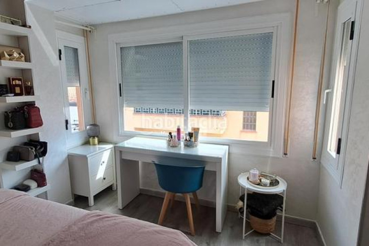 Ático atico totalmente reformado. 2 hab. dobles. 2 terrazas. amplio estudio. en Terrassa