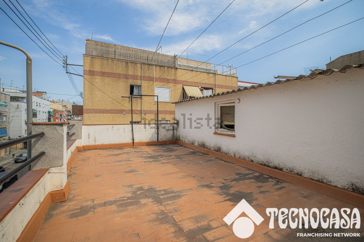 Chalet adosado en calle Renaixement