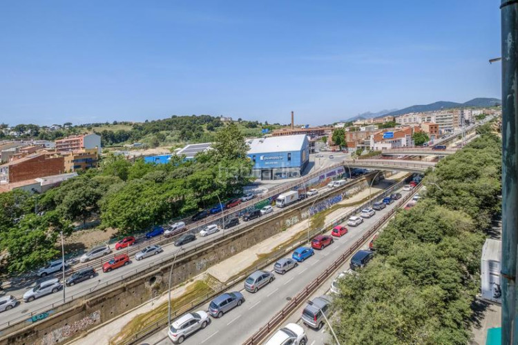 Piso reformado a estrenar 3 habitaciones en La Cogullada Terrassa