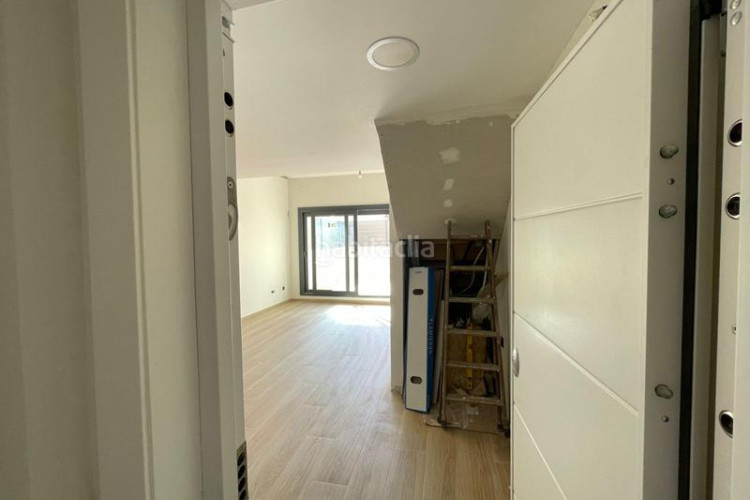 Piso vivienda de obra nueva en can aurell con terraza y parking opcional en Terrassa