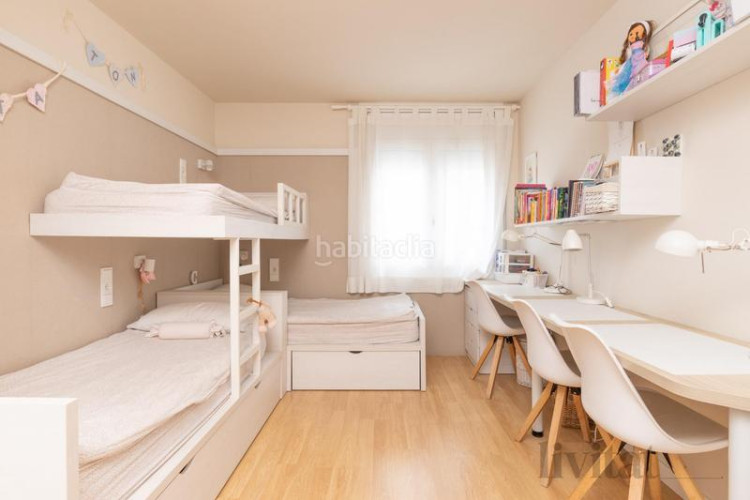 Piso pis al centre amb dues places daparcament i traster en Terrassa