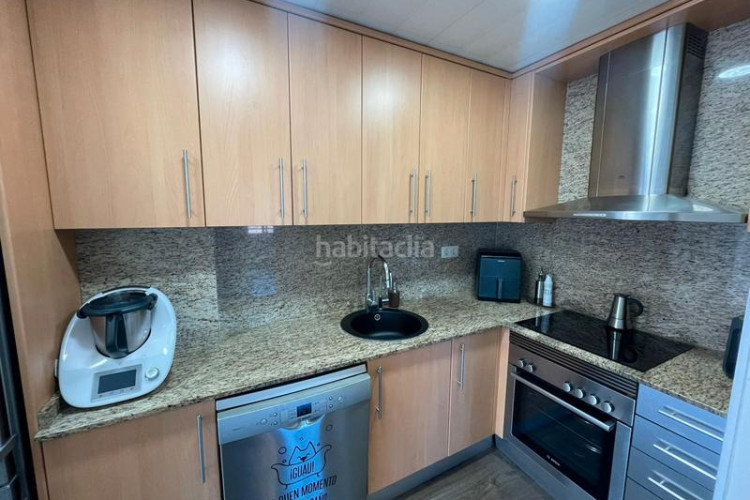 Dúplex zona de Sant Pere Nord. dúplex de 3habs. + estudio + 3lav. + terraza + balcón en Terrassa