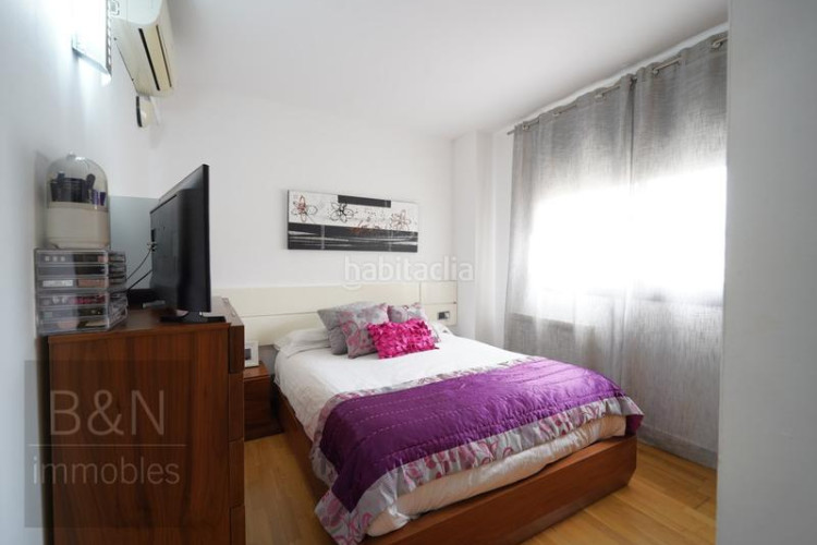 Piso te vas a enamorar de su carácter! amplio, luminoso, con zona comunitaria y plaza de párquing con trastero en Terrassa