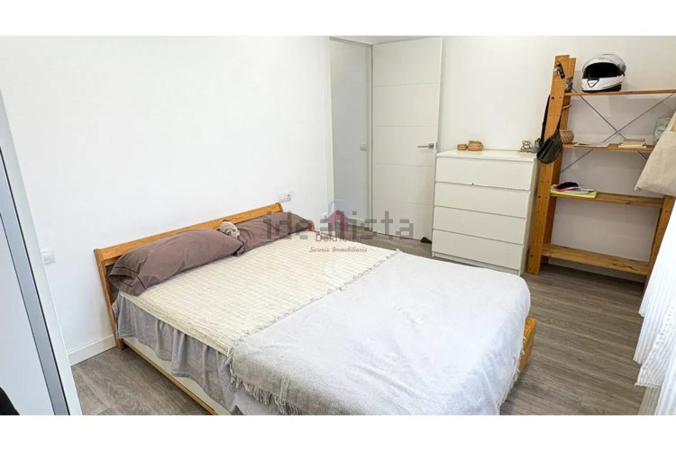 Chalet pareado en carretera de Rellinars