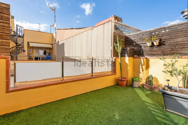 Chalet adosado en Barrio Les Arenes