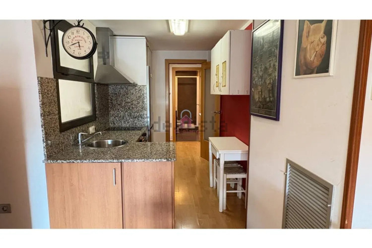 Piso en calle de la Poetessa Caparà