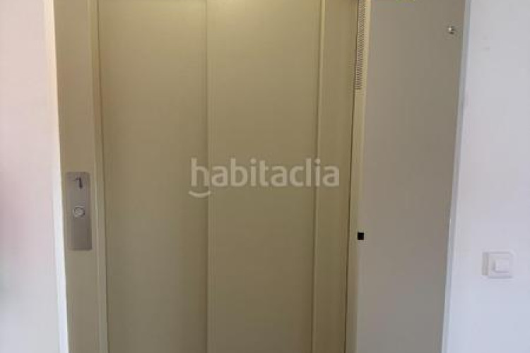 Dúplex luminoso dúplex en zona olímpica en Zona Esportiva Terrassa