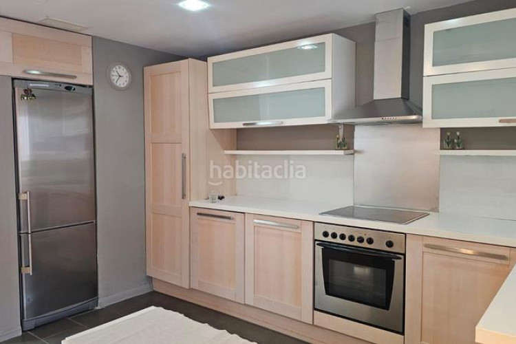 Piso junto centro civico montserrat roig en Plaça Catalunya - Escola Industrial Terrassa