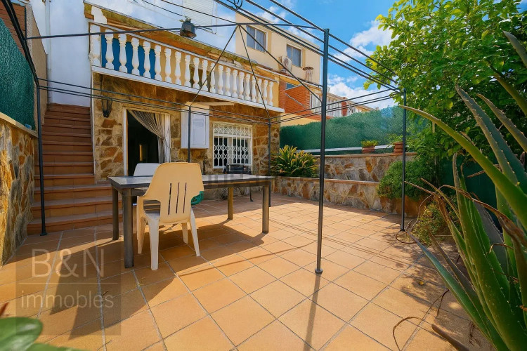 Chalet adosado en Barrio La Grípia