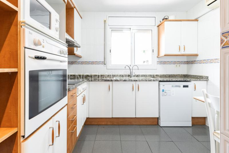 Apartamento piso del 2001 con trastero en Ca n'Aurell Terrassa