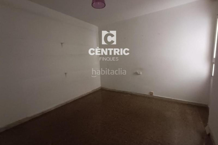 Piso gran piso, 4 habitaciones, genial ubicación en Terrassa