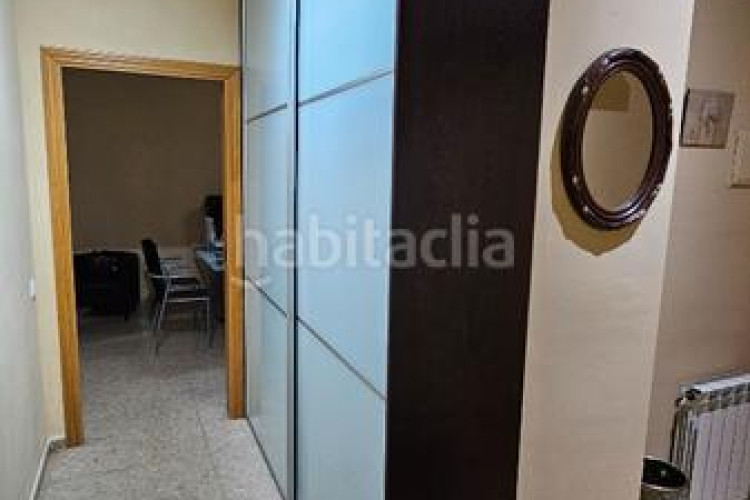 Planta baja en carrer de ricardo caro 31 exclusiva vivienda seminueva con parquing en Terrassa