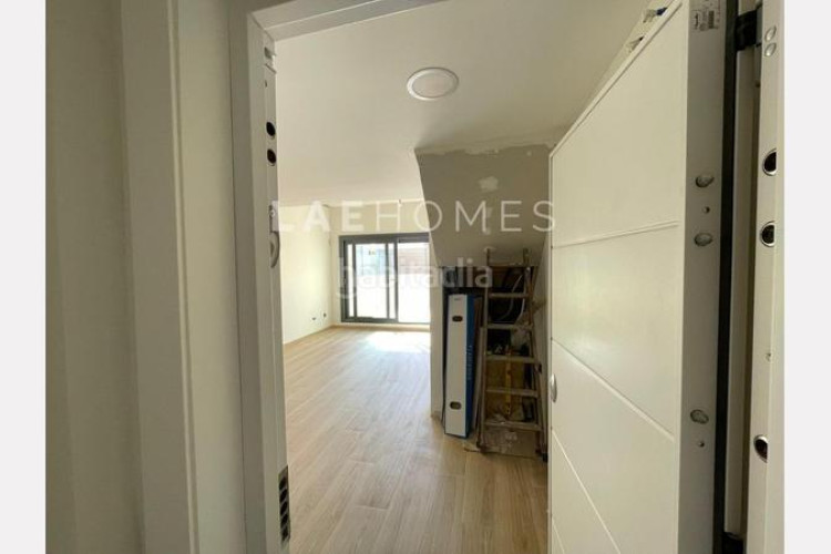 Dúplex  de obra nueva con terraza y buhardilla, a 10 min de fgc rambla en Terrassa
