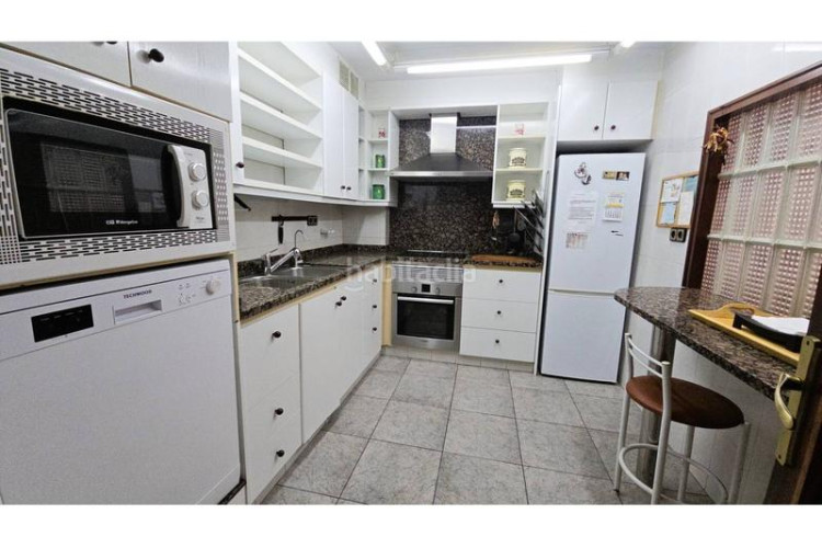 Piso oportunidad piso tipo casa gran garaje y terraza en Terrassa
