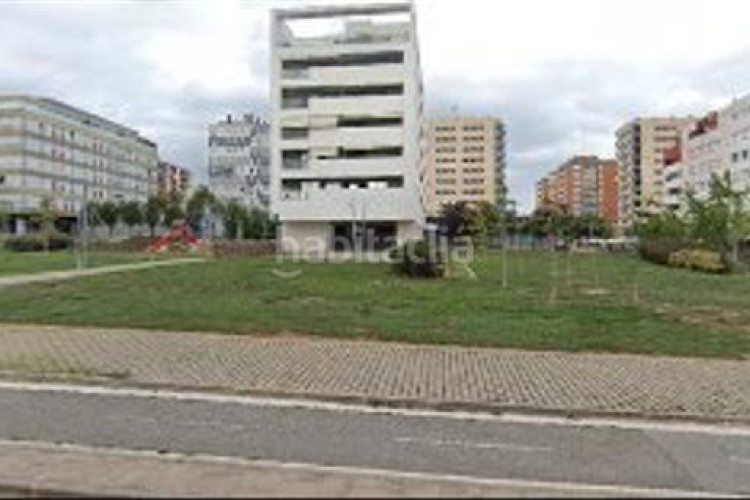 Piso activo ocupado por un tercero en Egara Terrassa