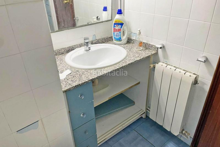 Piso  en venta zona escoles en Cementiri Vell Terrassa