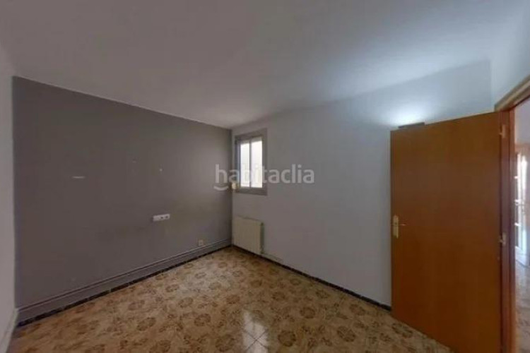 Piso  de 4 habitaciones en Zona Esportiva Terrassa