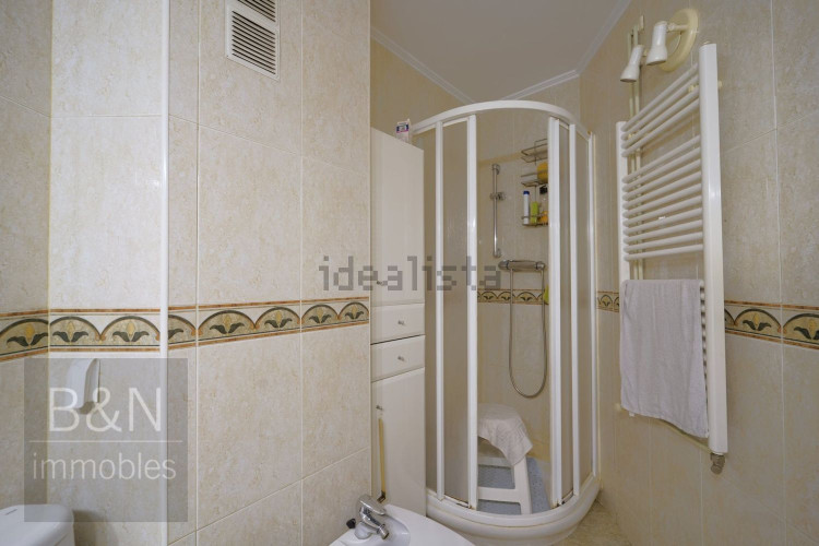 Amplia vivienda de ensueño en una ubicación privilegiada con 4 dormitorios y patio interior