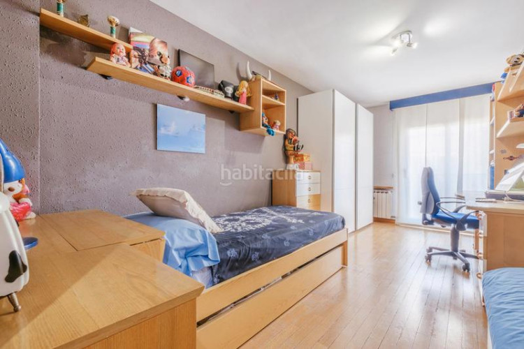 Casa adosada ?? exclusiva vivienda en perfecto estado en calle antoni torrella, can 'aurell en Terrassa