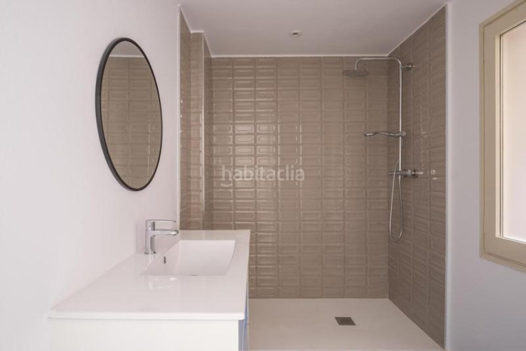 Piso 120 m2 acabat de reformar a tocar del parc de vallparadis en Terrassa