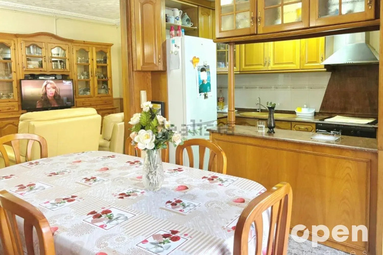 Chalet en calle d'Àngel Guimerà