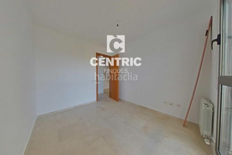 Dúplex piso luminoso con 3 habitaciones gran oportunidad de inversión! en Terrassa