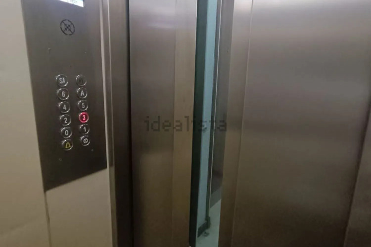 Piso en avenida de Josep Tarradellas