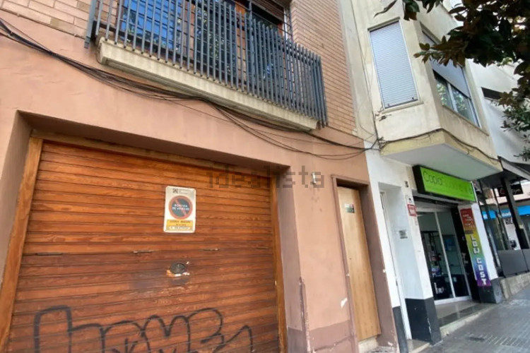 Chalet pareado en carretera de Castellar