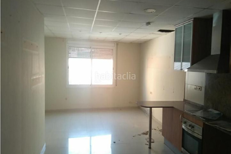 Piso  okupado zona poble nou en Zona Esportiva Terrassa