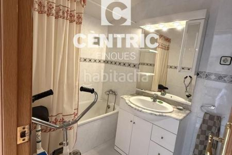 Dúplex ático dúplex en venta con 4 habitaciones estudio en Terrassa