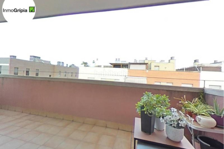 Piso  en venta en les arenescan montllorla grípia08227 en Terrassa