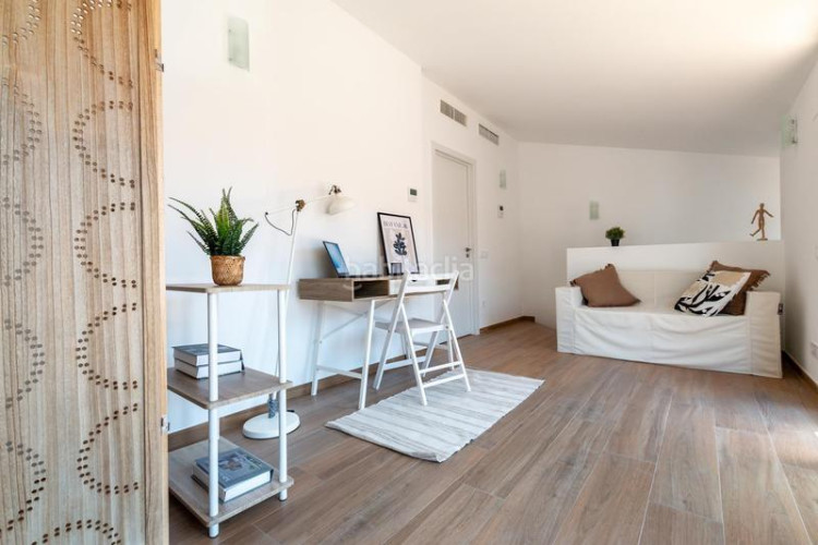 Dúplex  de obra nueva en la calle catalunya, sant pere. 3 habitaciones y terraza 30m. en Terrassa