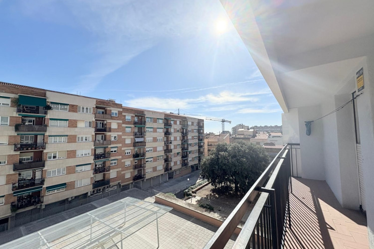 Vallparadu00EDs - Antic Poble de Sant Pere