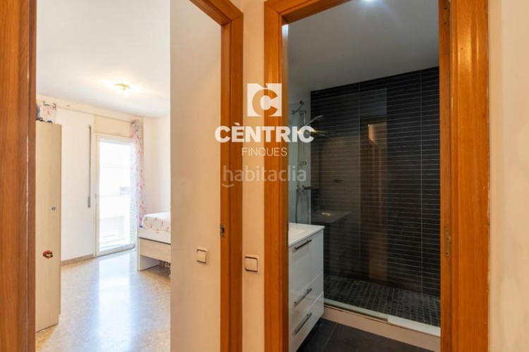 Dúplex ático dúplex de tres habitaciones y estudio. en Terrassa