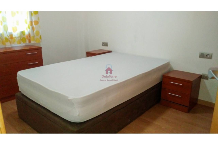 Poetesa Capara, Sant Pere Nord