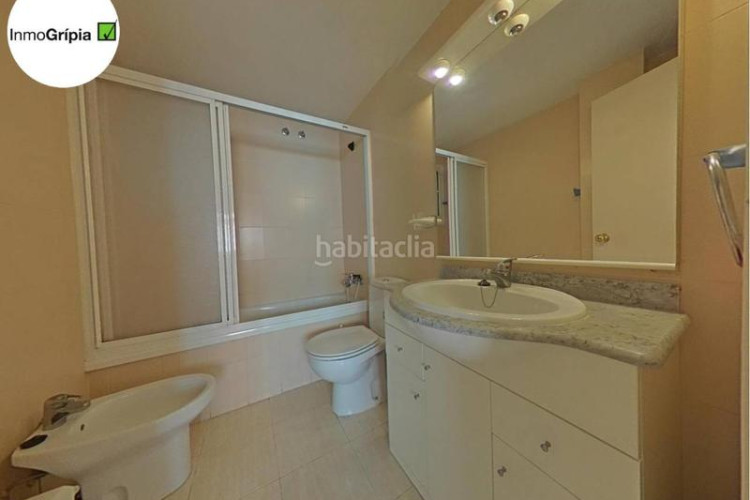 Piso  en venta en les arenescan montllorla grípia08227 en Terrassa