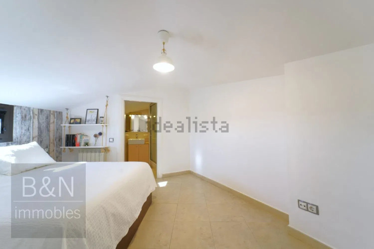 ¡Bienvenido al hogar de tus sueños! Este exclusivo dúplex es mucho más que una vivienda.