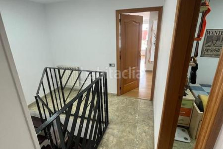 Chalet  en venta en La Cogullada, 5 dormitorios. en Terrassa