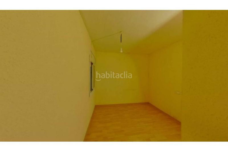 Piso  en venta en escola industrialplaça de catalunya en Terrassa